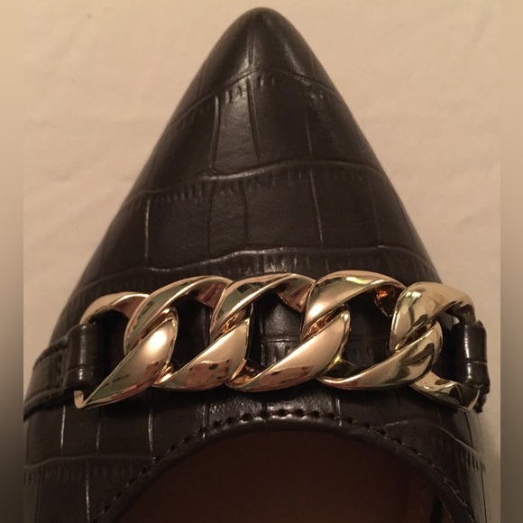 Old Navy Faux Leather Crocodile Slingback Flats with Gold Chain Detail, Size 9 - Picture 10 of 13